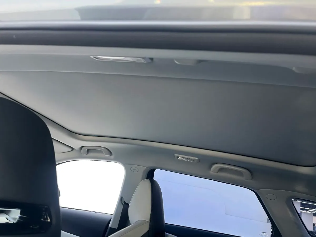 2024 ChangAn UNI-Z 1.5L 98HP L4 E-CVT PHEV 18.4KWH,autocango,china used car exporter,china ev exporter,chinese used car exporter,chinese used ev exporter