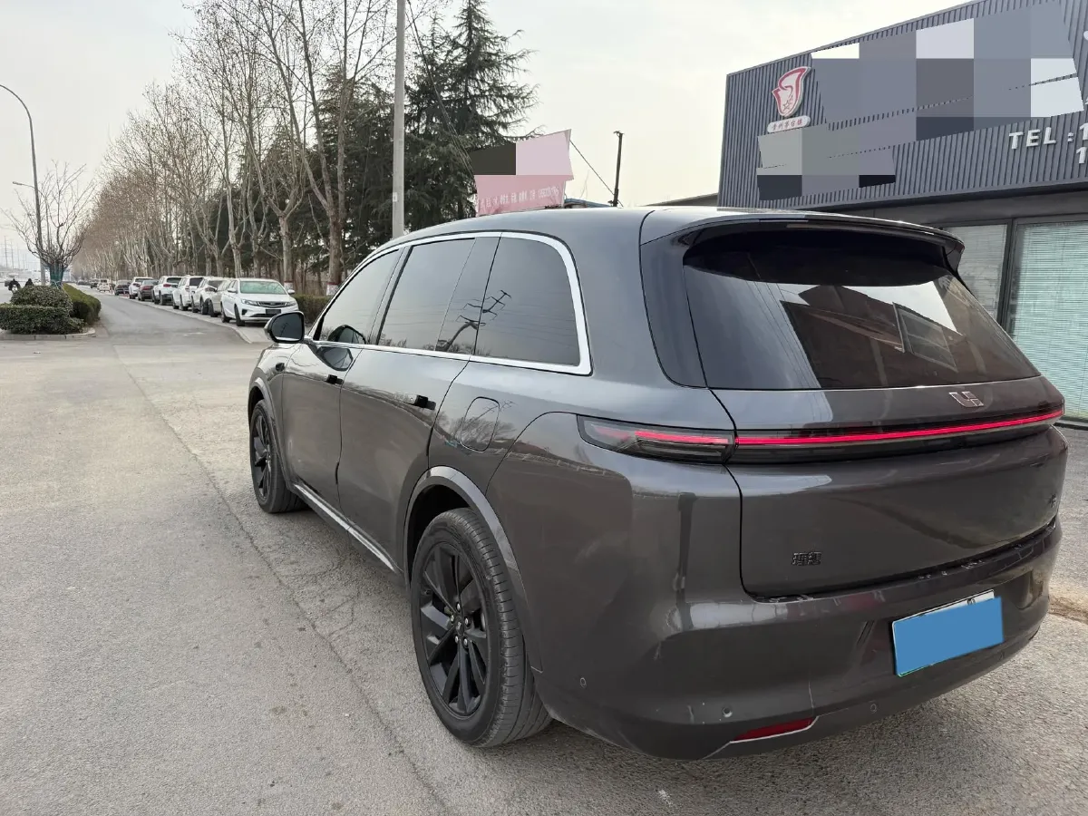 2023 Li L8 Range Extended 154HP REEV 40.9KWH,autocango,china used car exporter,china ev exporter,chinese used car exporter,chinese used ev exporter
