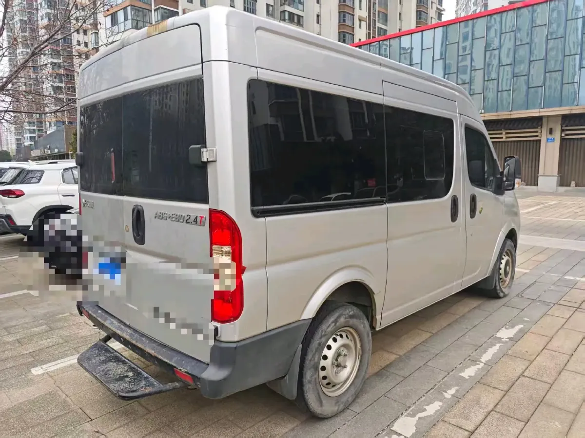 2021 DongFeng DFAC YuFeng 2.4T 140HP L4 6MT,autocango,china used car exporter,china ev exporter,chinese used car exporter,chinese used ev exporter