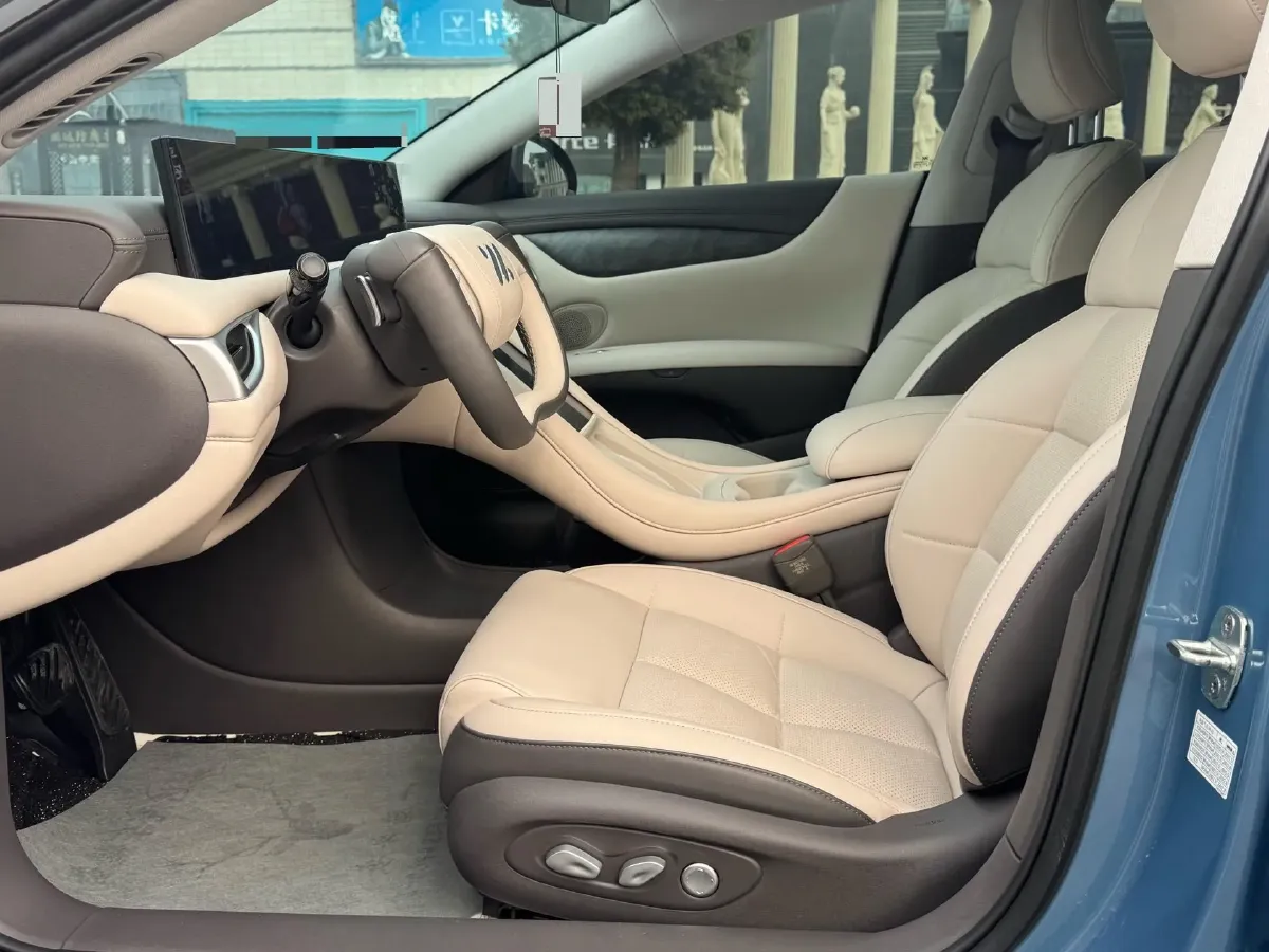 2024 IM L6 BEV 100KWH,autocango,china used car exporter,china ev exporter,chinese used car exporter,chinese used ev exporter