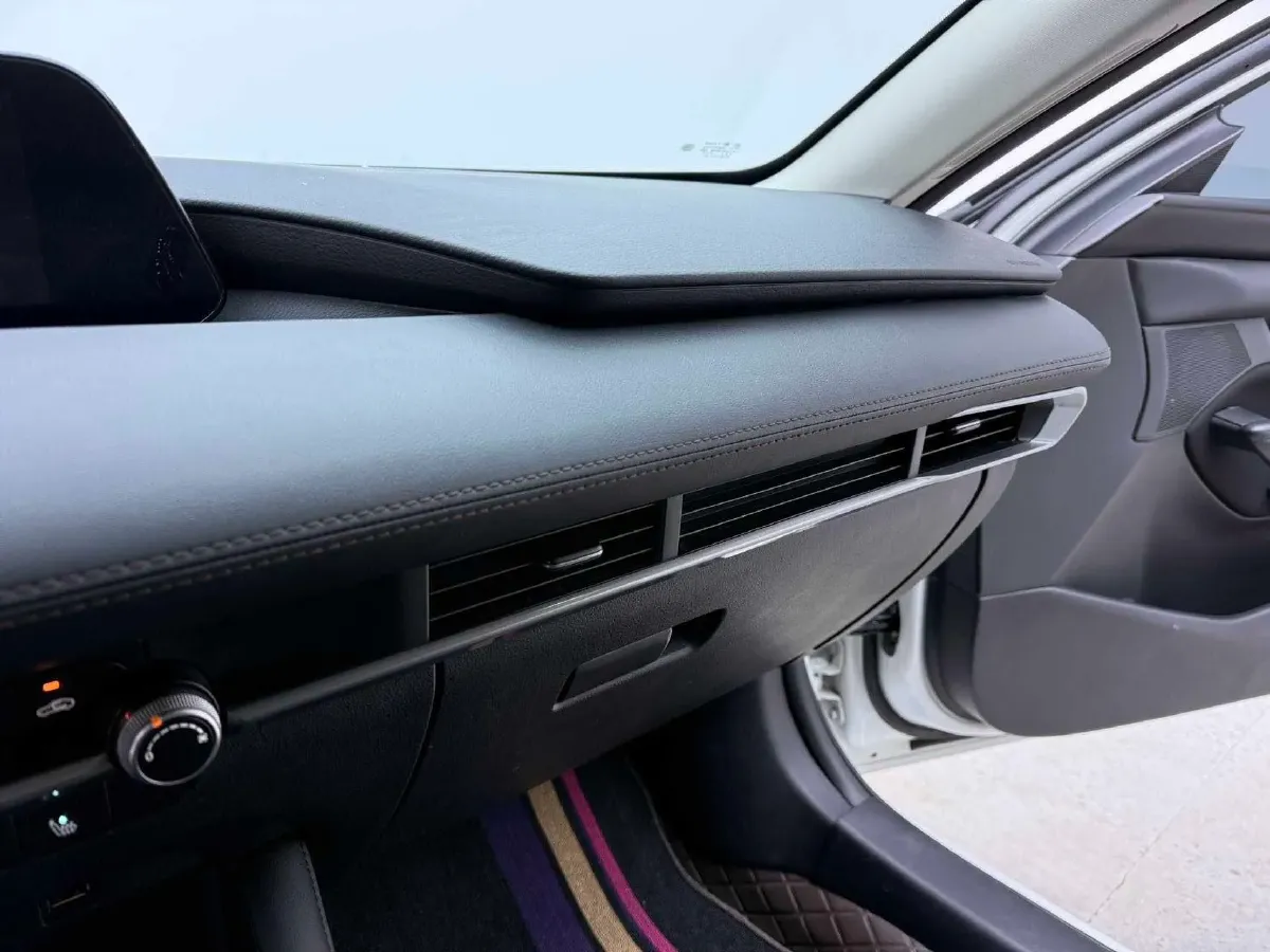 2021 Mazda 3 Axela 1.5L 117HP L4 6AT,autocango,china used car exporter,china ev exporter,chinese used car exporter,chinese used ev exporter