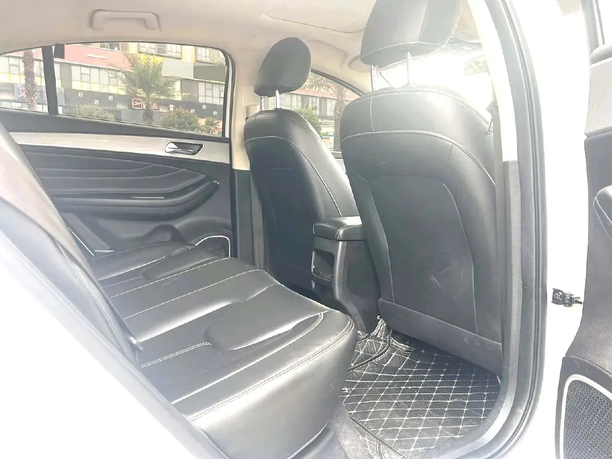 2019 Chery Arrizo 5 1.5L 116HP L4 5MT,autocango,china used car exporter,china ev exporter,chinese used car exporter,chinese used ev exporter