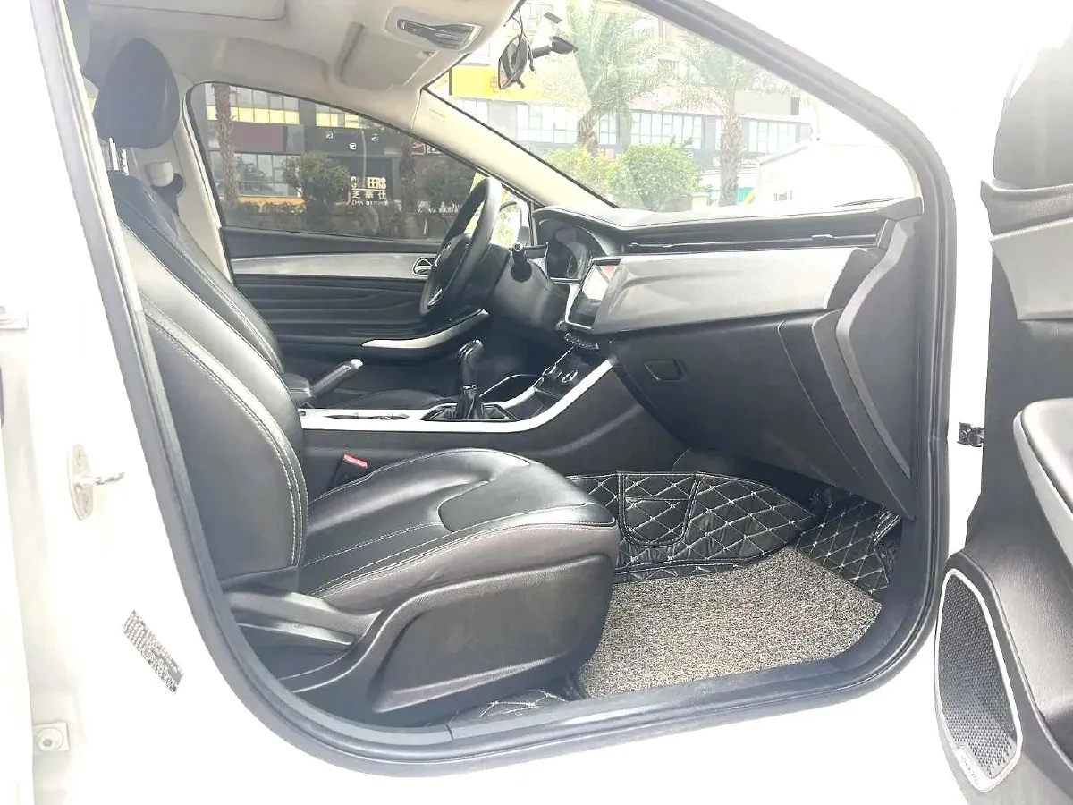 2019 Chery Arrizo 5 1.5L 116HP L4 5MT,autocango,china used car exporter,china ev exporter,chinese used car exporter,chinese used ev exporter