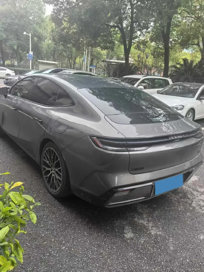 2024 Geely Galaxy E8 BEV 75.6KWH,autocango,china used car exporter,china ev exporter,chinese used car exporter,chinese used ev exporter