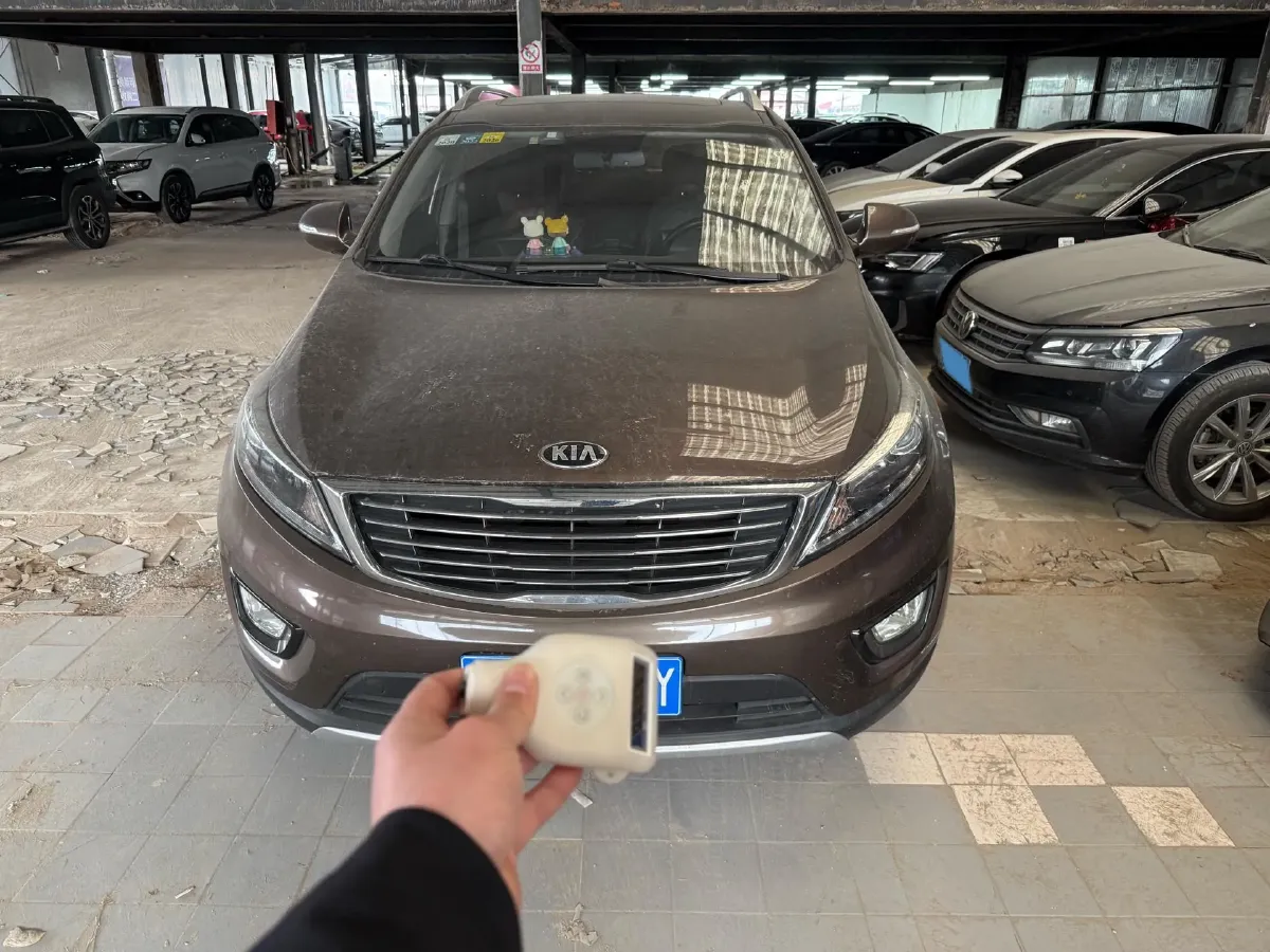 2016 Kia Sportage R 2.0L 165HP L4 6AT,autocango,china used car exporter,china ev exporter,chinese used car exporter,chinese used ev exporter