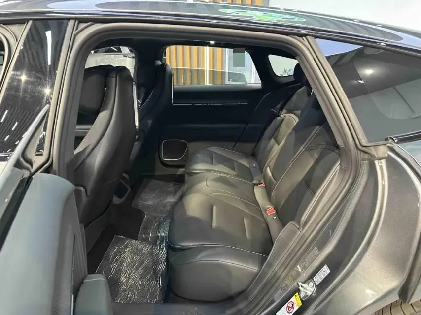 2025 Avatr 12 1.5T 156HP L4 REEV 39.05KWH,autocango,china used car exporter,china ev exporter,chinese used car exporter,chinese used ev exporter