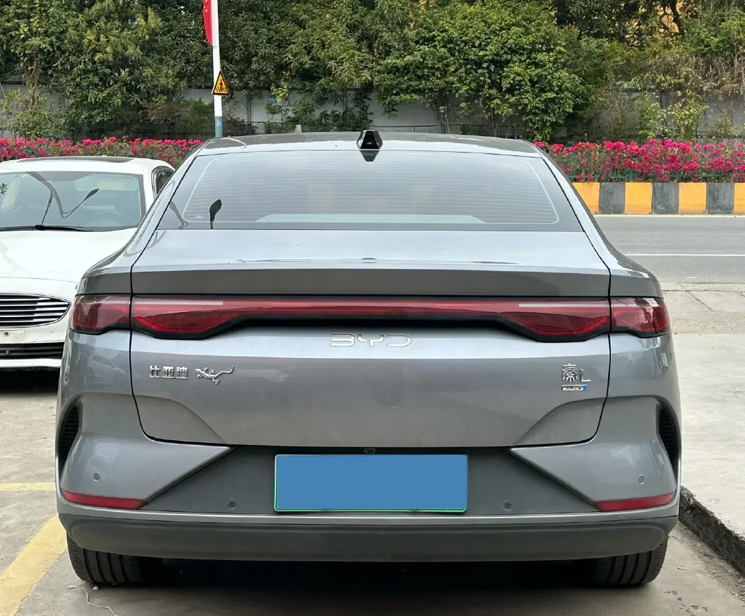 2025 BYD QinL BEV,autocango,china used car exporter,china ev exporter,chinese used car exporter,chinese used ev exporter