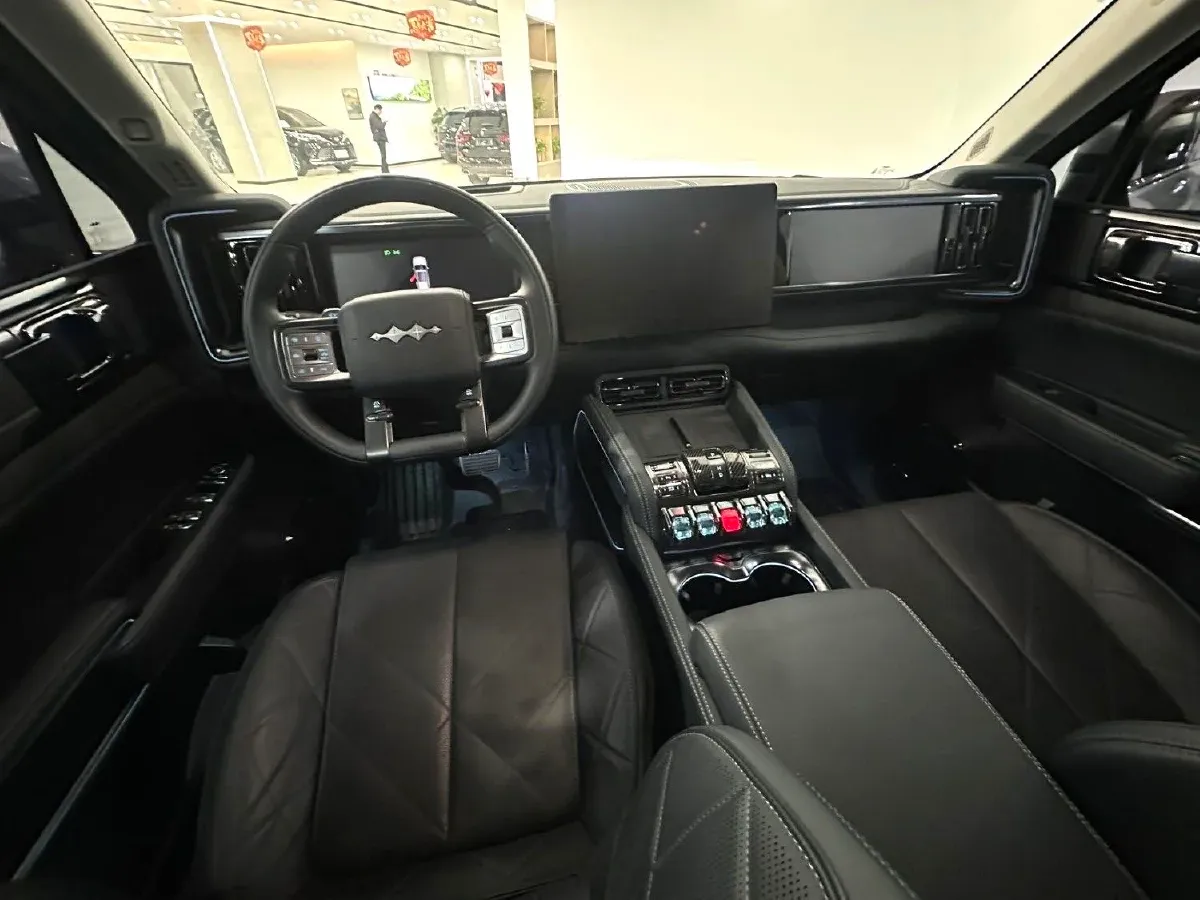 2025 FangChengBao Bao 5 1.5T 194HP L4 E-CVT PHEV 31.8KWH,autocango,china used car exporter,china ev exporter,chinese used car exporter,chinese used ev exporter