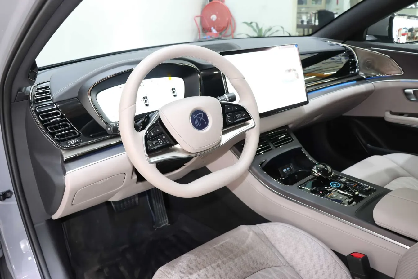 2025 BYD Han 1.5T 156HP L4 E-CVT PHEV,autocango,china used car exporter,china ev exporter,chinese used car exporter,chinese used ev exporter