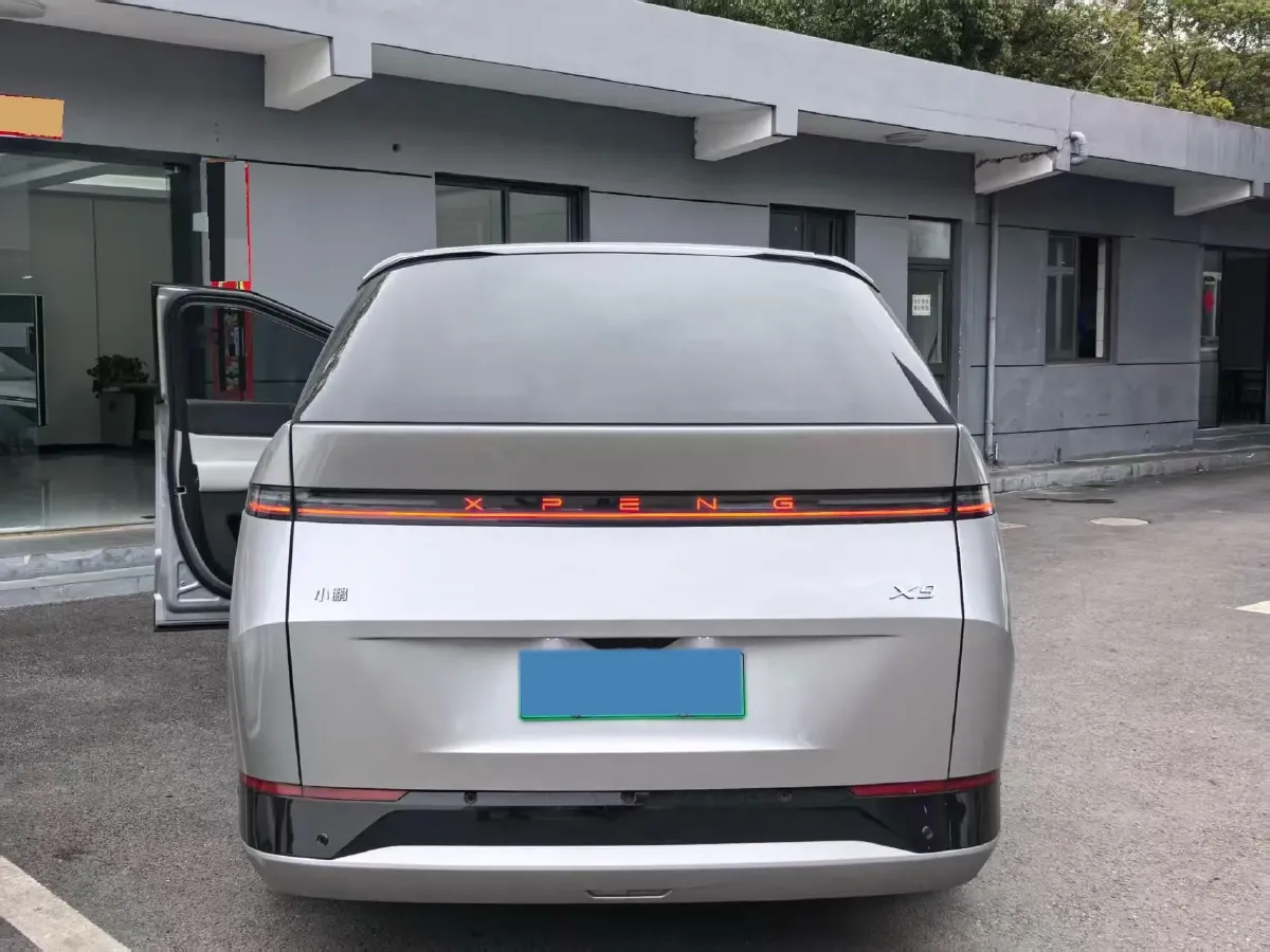 2024 Xpeng X9 BEV 101.5KWH,autocango,china used car exporter,china ev exporter,chinese used car exporter,chinese used ev exporter