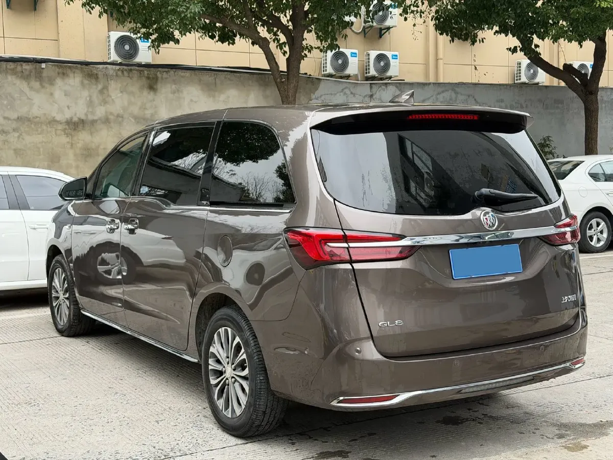2023 Buick GL8 2.0T 237HP L4 9AT,autocango,china used car exporter,china ev exporter,chinese used car exporter,chinese used ev exporter