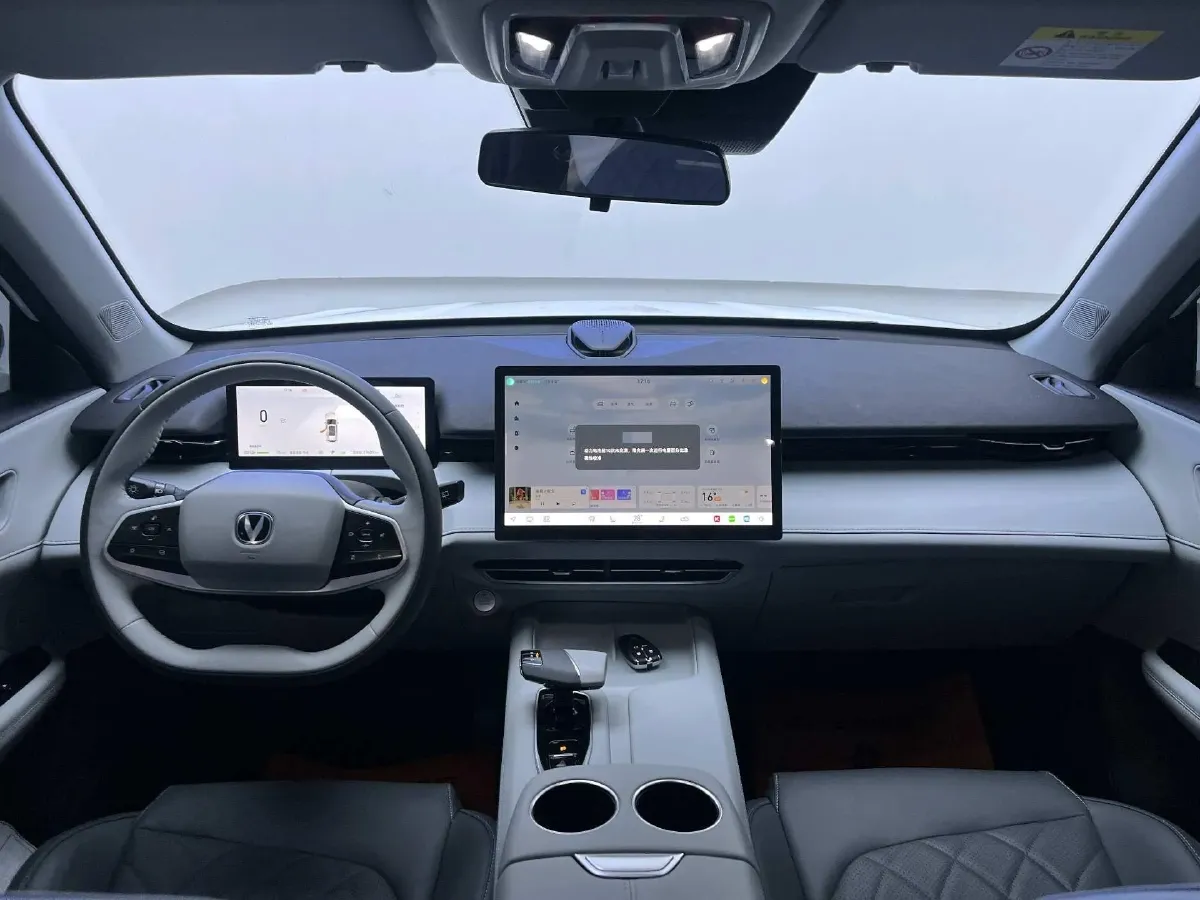 2024 ChangAn UNI-Z 1.5L 98HP L4 E-CVT PHEV 18.4KWH,autocango,china used car exporter,china ev exporter,chinese used car exporter,chinese used ev exporter