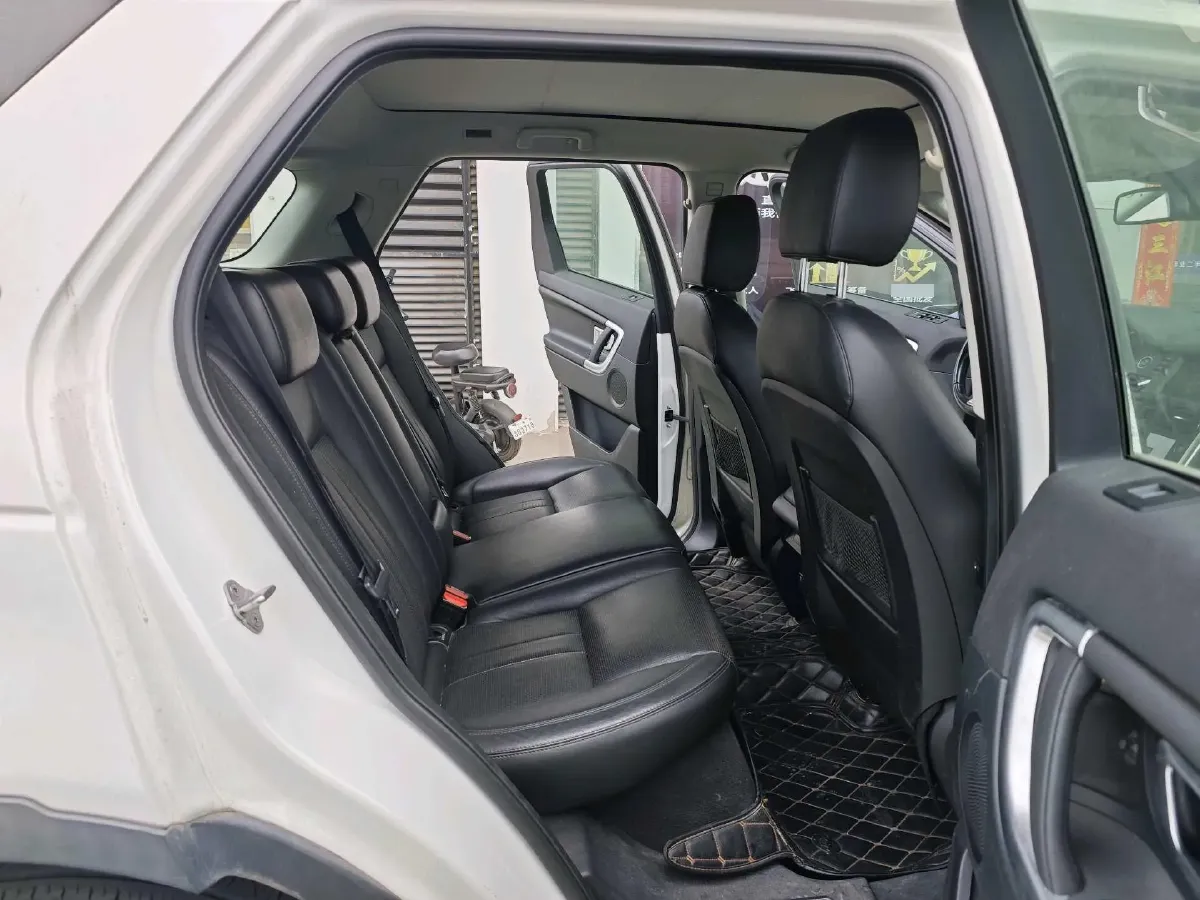 2018 Land Rover Discovery Sport 2.0T 241HP L4 9AT,autocango,china used car exporter,china ev exporter,chinese used car exporter,chinese used ev exporter