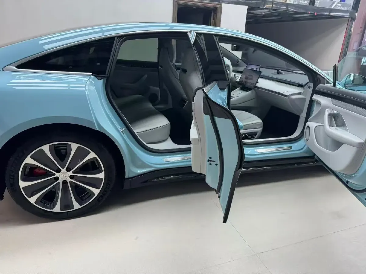 2025 Luxeed S7 BEV,autocango,china used car exporter,china ev exporter,chinese used car exporter,chinese used ev exporter