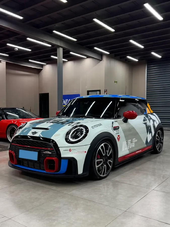 2022 MINI JCW 2.0T 231HP L4 8AT,autocango,china used car exporter,china ev exporter,chinese used car exporter,chinese used ev exporter