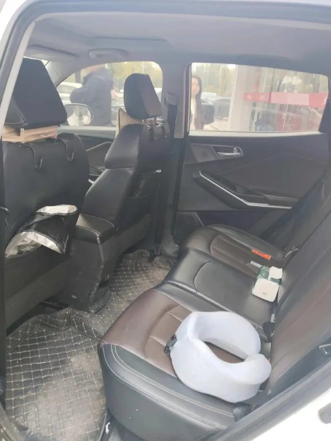 2019 ChangAn CS15 1.5L 107HP L4 5MT,autocango,china used car exporter,china ev exporter,chinese used car exporter,chinese used ev exporter