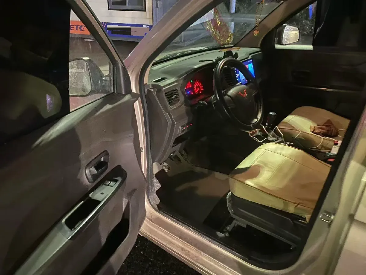 2022 JinBei Little Sea Lion X30 1.5L 102HP L4 5MT,autocango,china used car exporter,china ev exporter,chinese used car exporter,chinese used ev exporter