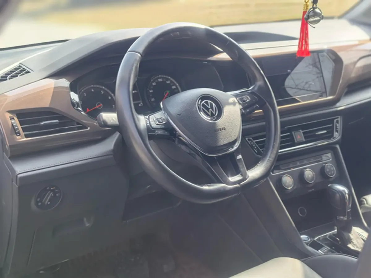 2021 Volkswagen Tharu 1.4T 150HP L4 7DCT,autocango,china used car exporter,china ev exporter,chinese used car exporter,chinese used ev exporter