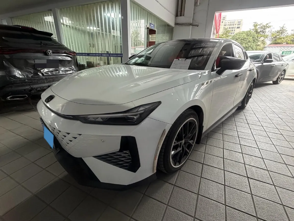 2024 ChangAn UNI-V 1.5T 188HP L4 7DCT,autocango,china used car exporter,china ev exporter,chinese used car exporter,chinese used ev exporter