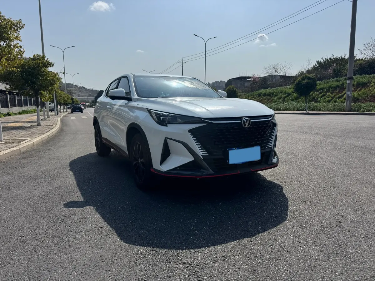 2024 ChangAn X5 PLUS 1.5T 188HP L4 7DCT,autocango,china used car exporter,china ev exporter,chinese used car exporter,chinese used ev exporter