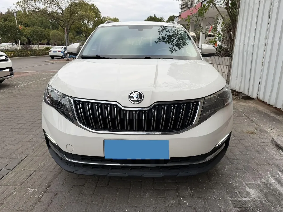 2018 Skoda Kamiq 1.5L 110HP L4 6AT,autocango,china used car exporter,china ev exporter,chinese used car exporter,chinese used ev exporter