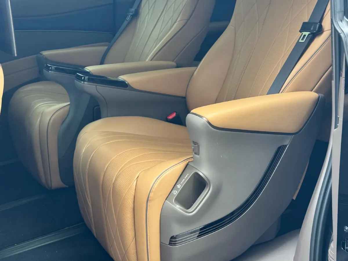 2022 Honda Odyssey 2.0L 146HP L4 E-CVT Hybrid,autocango,china used car exporter,china ev exporter,chinese used car exporter,chinese used ev exporter