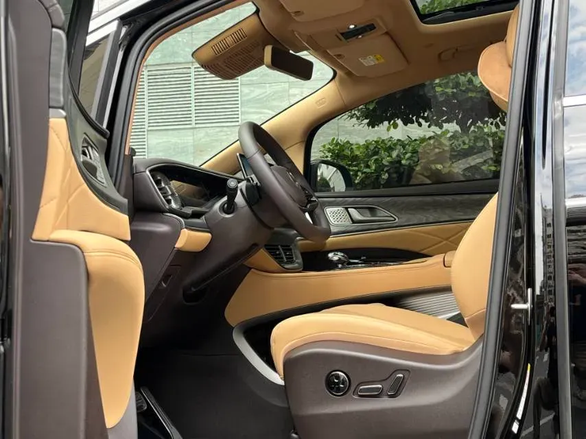 2025 Denza D9 1.5T 156HP L4 E-CVT PHEV 40KWH,autocango,china used car exporter,china ev exporter,chinese used car exporter,chinese used ev exporter