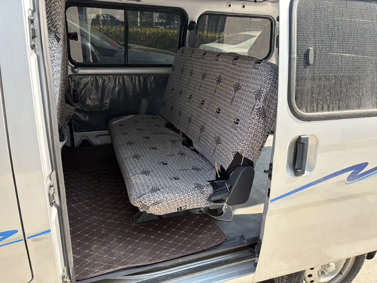 2023 WuLing ZhiGuang 1.5L 102HP L4 5MT,autocango,china used car exporter,china ev exporter,chinese used car exporter,chinese used ev exporter