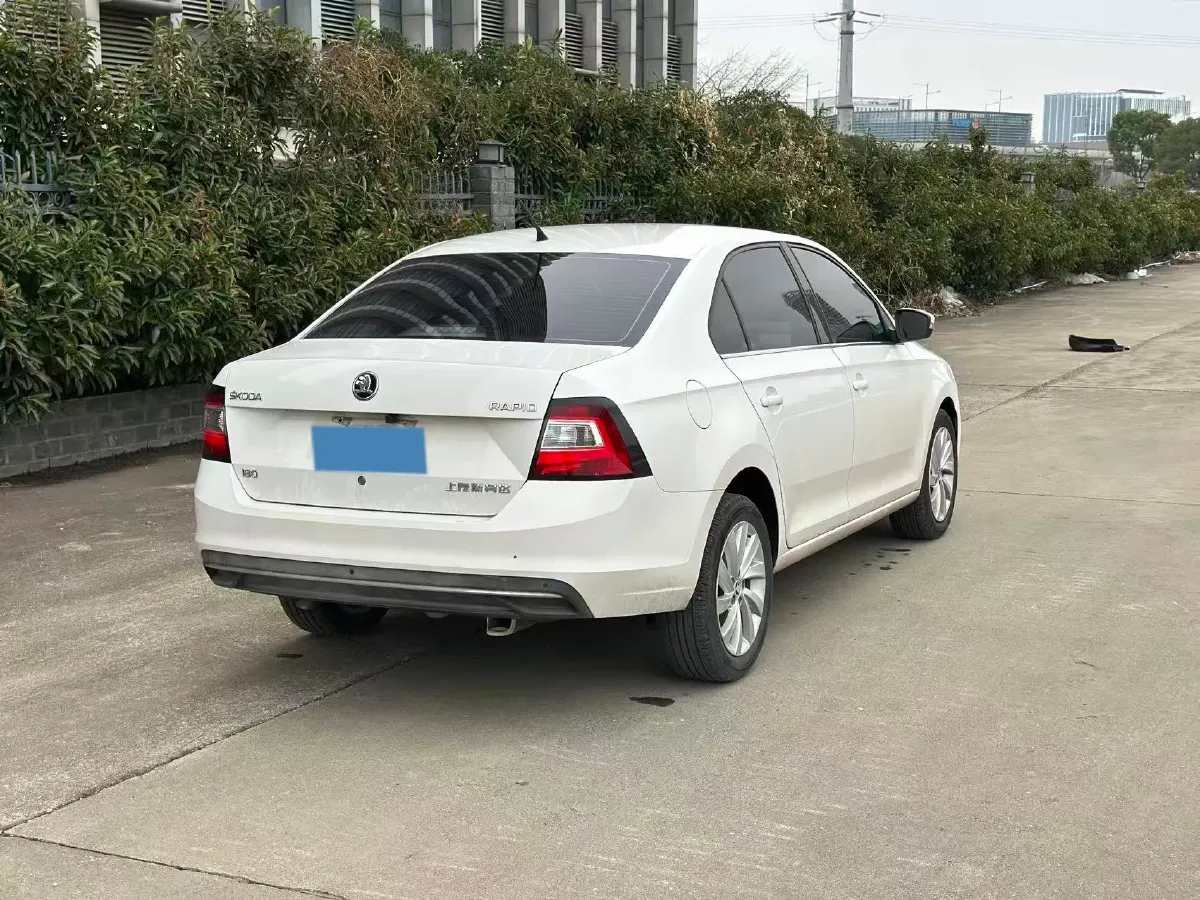 2018 Skoda Rapid 1.6L 110HP L4 5MT,autocango,china used car exporter,china ev exporter,chinese used car exporter,chinese used ev exporter