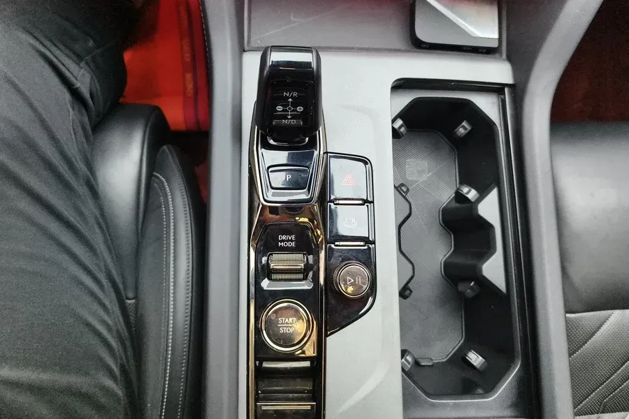 2021 Buick GL8 2.0T 237HP L4 9AT,autocango,china used car exporter,china ev exporter,chinese used car exporter,chinese used ev exporter