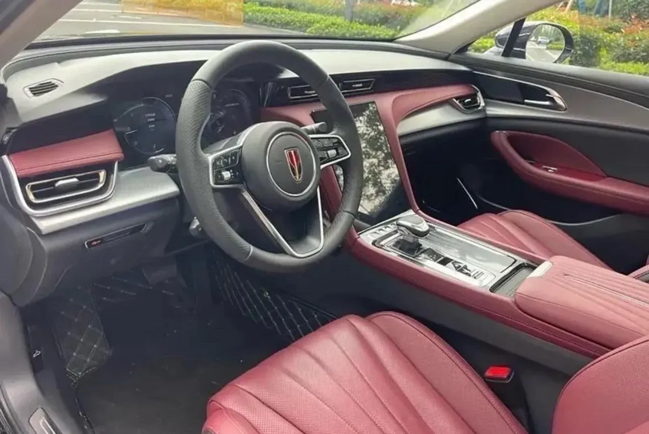 2024 HongQi H5 2.0T 224HP L4 8AT,autocango,china used car exporter,china ev exporter,chinese used car exporter,chinese used ev exporter