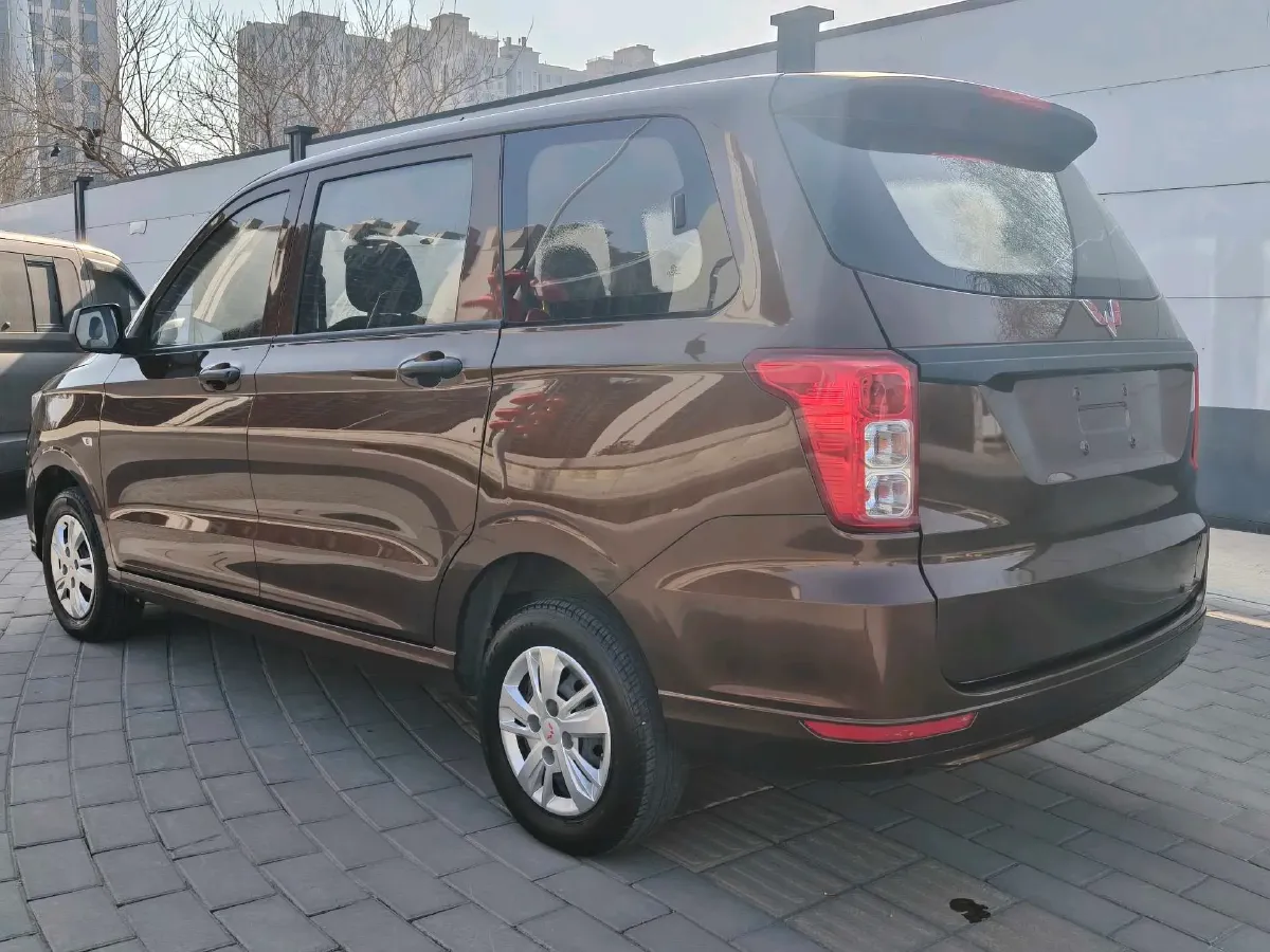 2019 WuLing HongGuang 1.5L 99HP L4 6MT,autocango,china used car exporter,china ev exporter,chinese used car exporter,chinese used ev exporter