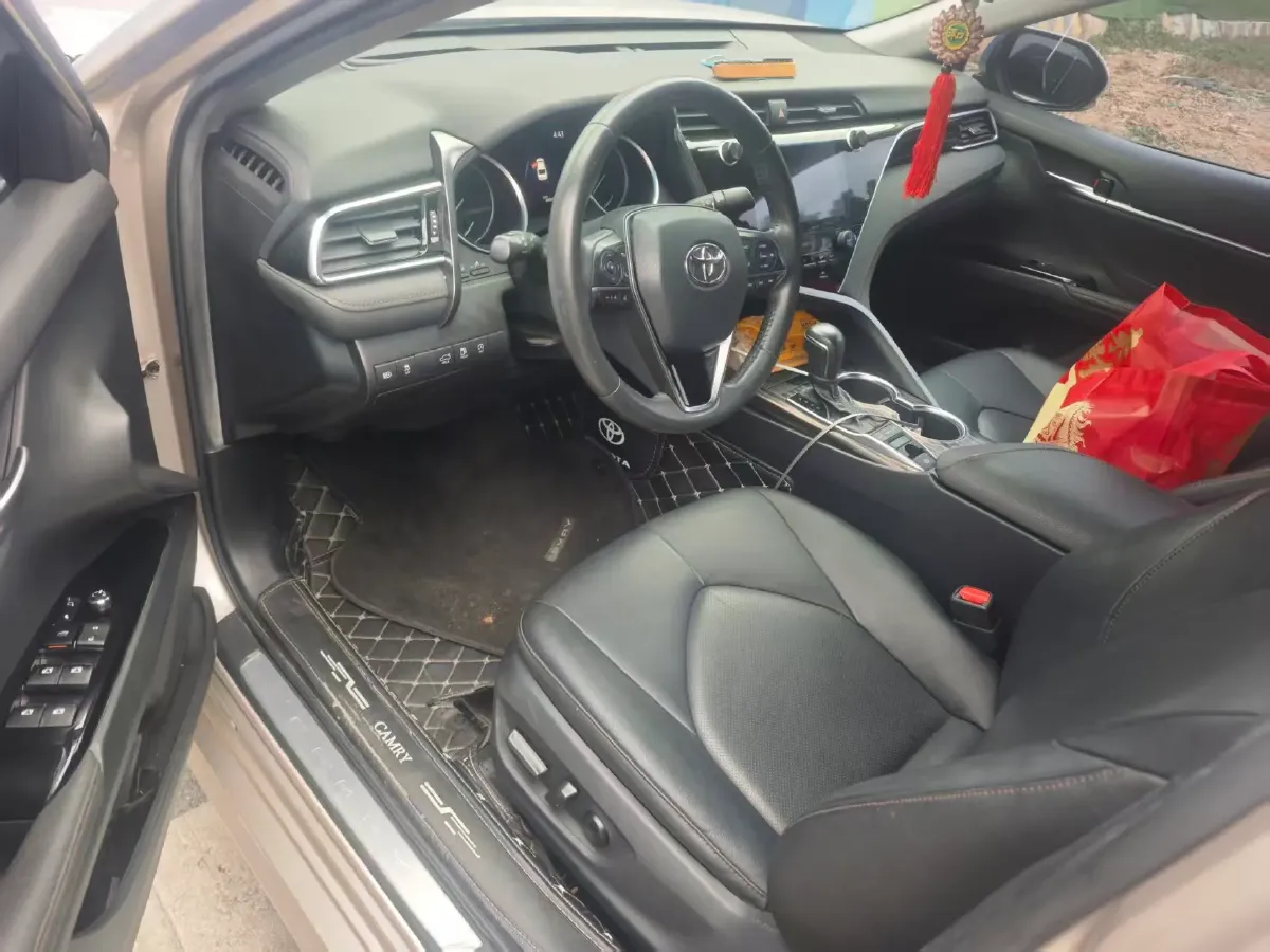 2019 Toyota Camry 2.5L 209HP L4 8AT,autocango,china used car exporter,china ev exporter,chinese used car exporter,chinese used ev exporter