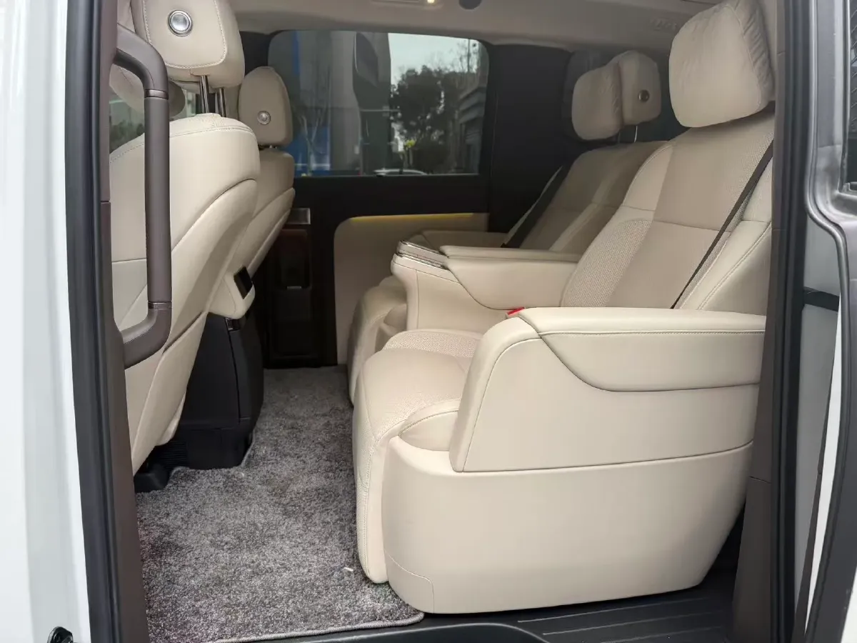 2025 Li MEGA BEV,autocango,china used car exporter,china ev exporter,chinese used car exporter,chinese used ev exporter