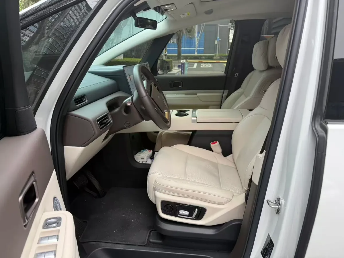 2025 Li MEGA BEV,autocango,china used car exporter,china ev exporter,chinese used car exporter,chinese used ev exporter