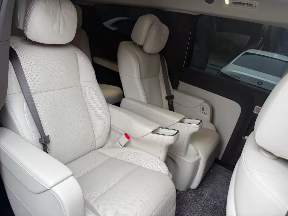 2025 Li MEGA BEV,autocango,china used car exporter,china ev exporter,chinese used car exporter,chinese used ev exporter