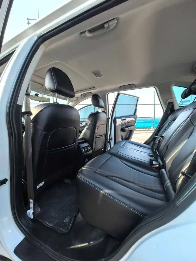 2022 ChangAn Oshan X7 Plus 1.5T 170HP L4 6MT,autocango,china used car exporter,china ev exporter,chinese used car exporter,chinese used ev exporter