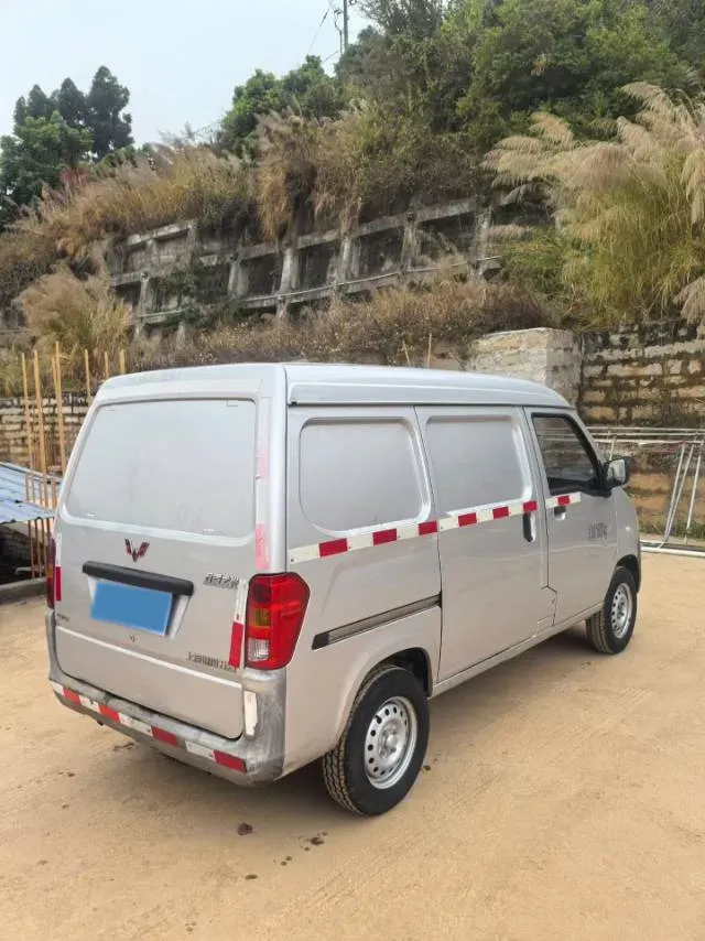 2020 WuLing ZhiGuang 1.2L 76HP L4 5MT,autocango,china used car exporter,china ev exporter,chinese used car exporter,chinese used ev exporter