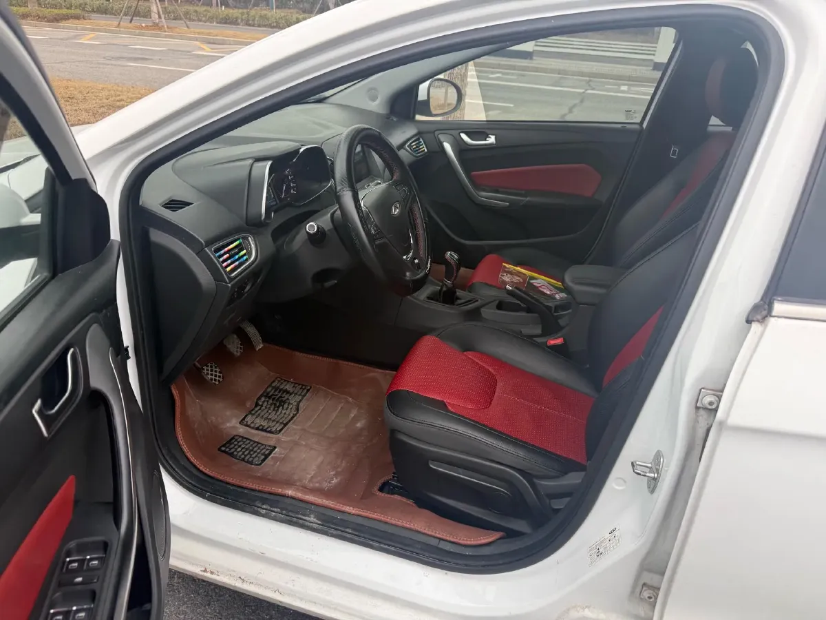 2017 Chery Arrizo 5 1.5L 116HP L4 5MT,autocango,china used car exporter,china ev exporter,chinese used car exporter,chinese used ev exporter