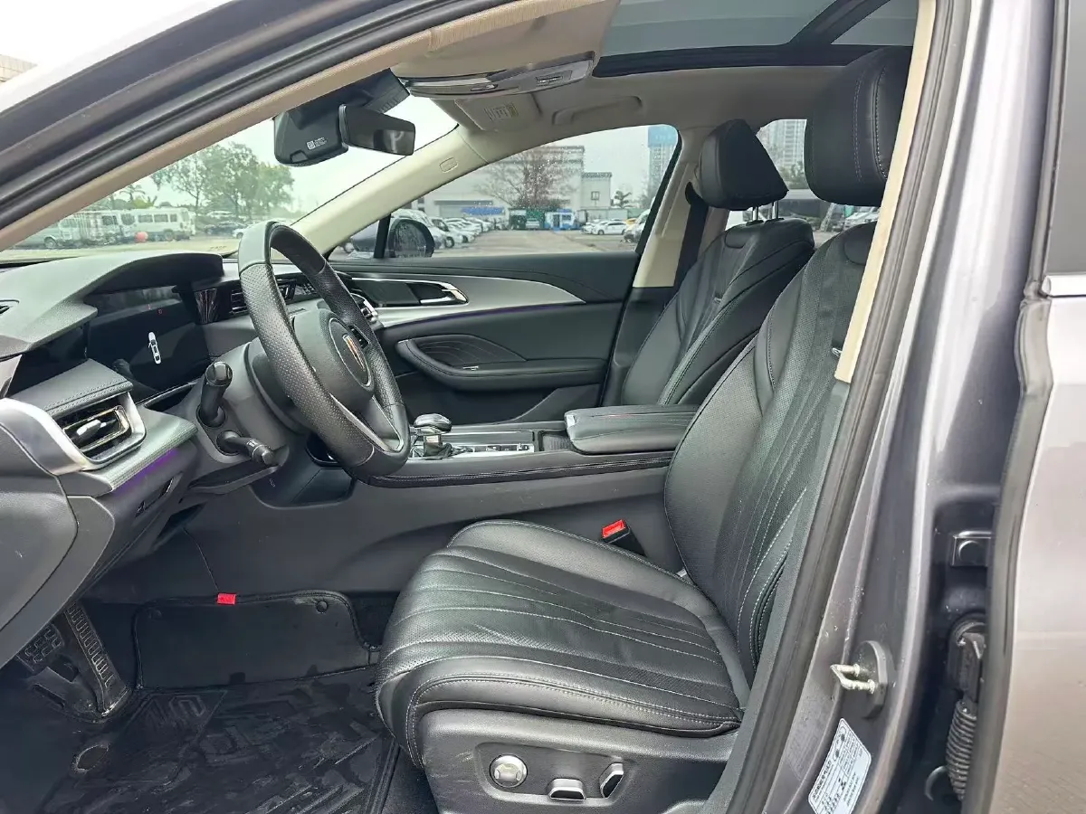 2024 HongQi H5 2.0T 224HP L4 8AT,autocango,china used car exporter,china ev exporter,chinese used car exporter,chinese used ev exporter