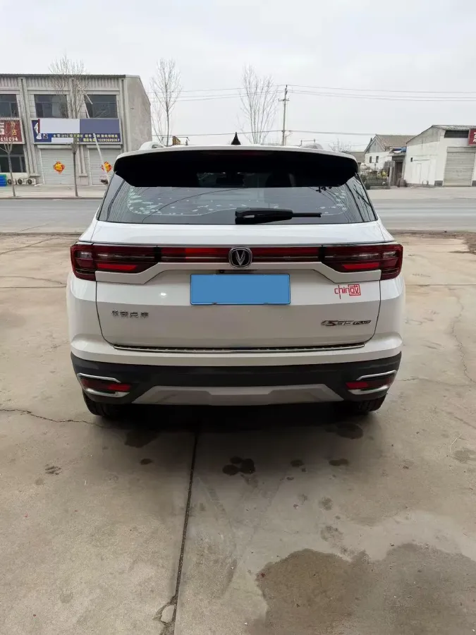 2018 ChangAn CS35 Plus 1.6L 128HP L4 5MT,autocango,china used car exporter,china ev exporter,chinese used car exporter,chinese used ev exporter