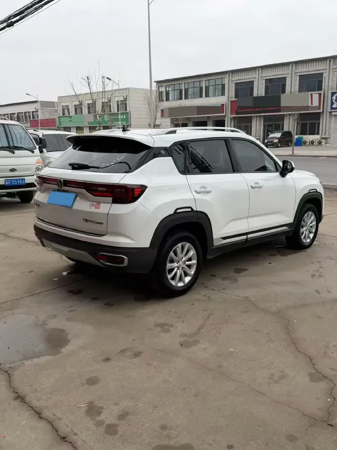 2018 ChangAn CS35 Plus 1.6L 128HP L4 5MT,autocango,china used car exporter,china ev exporter,chinese used car exporter,chinese used ev exporter