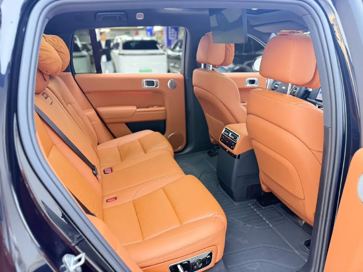 2024 Li L8 Range Extended 154HP REEV 52.3KWH,autocango,china used car exporter,china ev exporter,chinese used car exporter,chinese used ev exporter