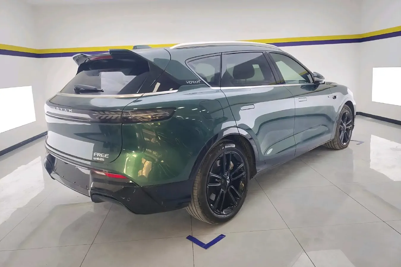 2024 Voyah FREE 1.5T 150HP L4 REEV 39.2KWH,autocango,china used car exporter,china ev exporter,chinese used car exporter,chinese used ev exporter