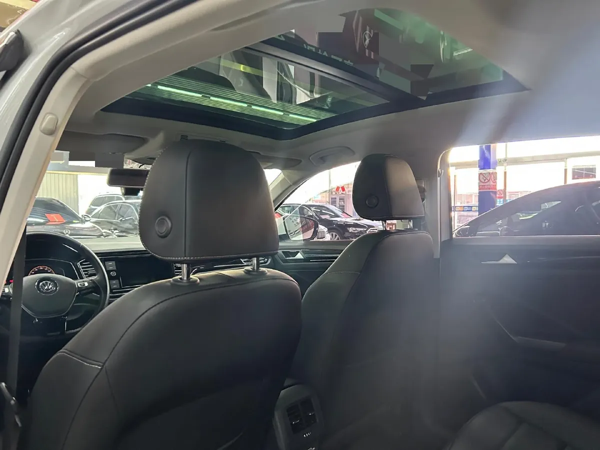 2020 Volkswagen T-Roc 1.4T 150HP L4 7DCT,autocango,china used car exporter,china ev exporter,chinese used car exporter,chinese used ev exporter