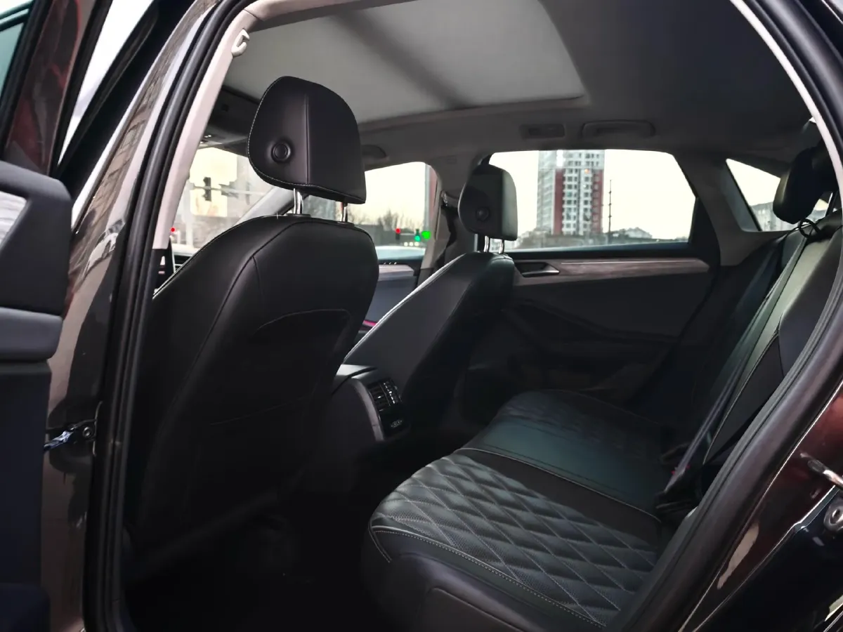 2023 Volkswagen Sagitar 1.5T 160HP L4 7DCT,autocango,china used car exporter,china ev exporter,chinese used car exporter,chinese used ev exporter