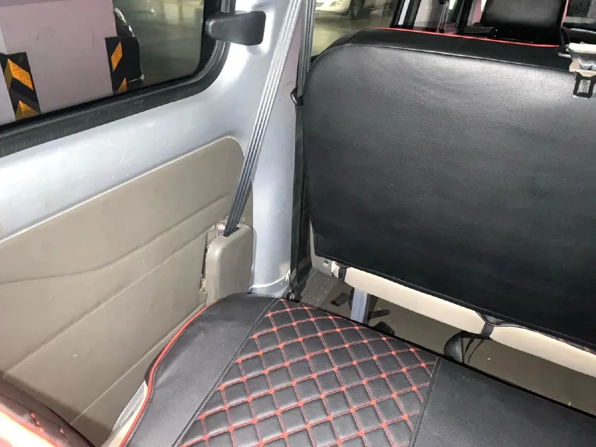 2018 WuLing RongGuang V 1.2L 88HP L4 5MT,autocango,china used car exporter,china ev exporter,chinese used car exporter,chinese used ev exporter