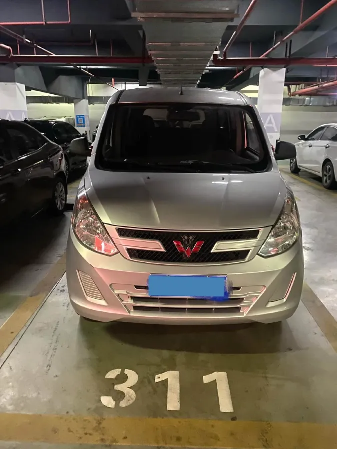 2018 WuLing RongGuang V 1.2L 88HP L4 5MT,autocango,china used car exporter,china ev exporter,chinese used car exporter,chinese used ev exporter