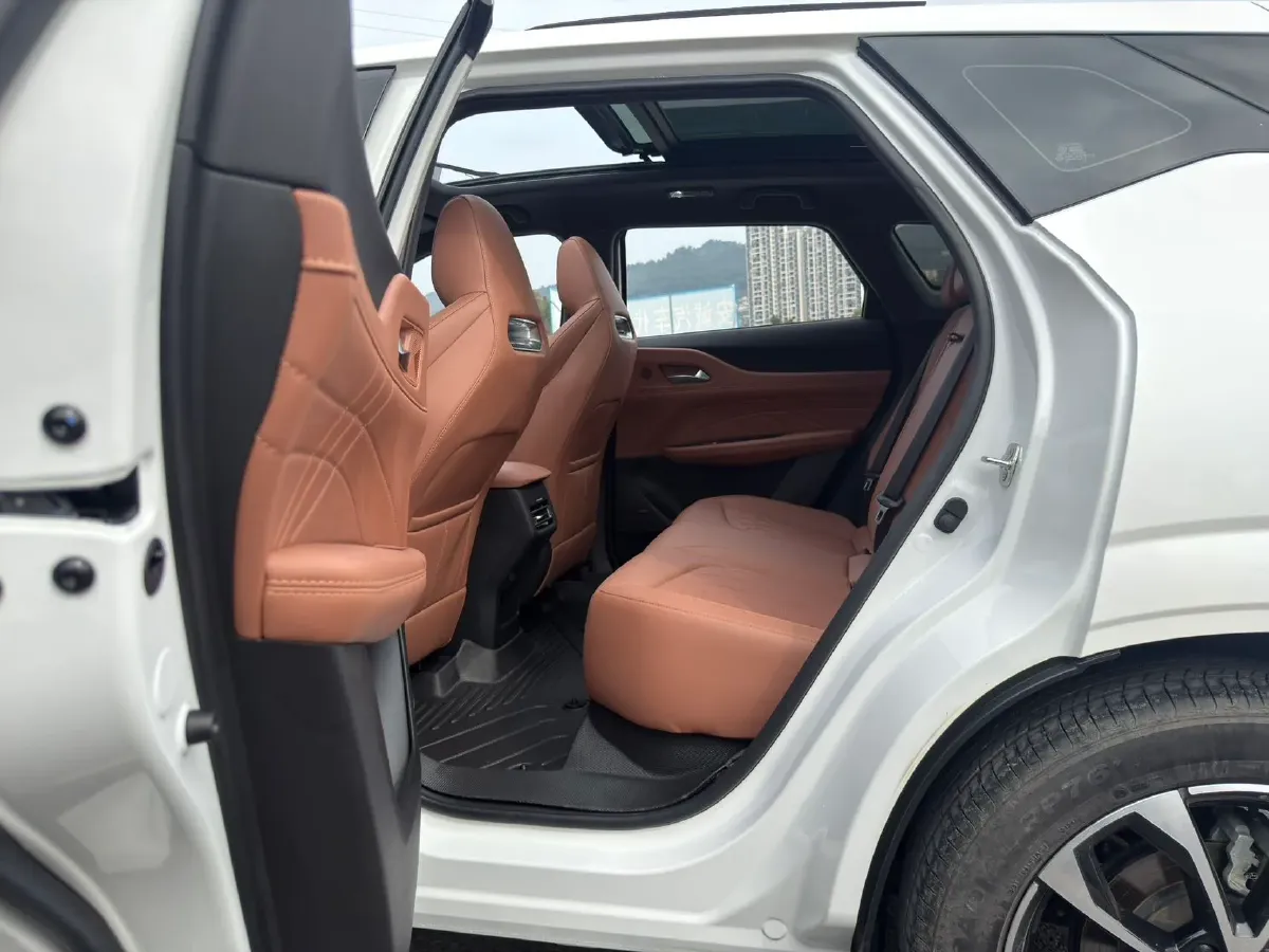 2024 ChangAn UNI-Z 1.5L 98HP L4 E-CVT PHEV 18.4KWH,autocango,china used car exporter,china ev exporter,chinese used car exporter,chinese used ev exporter