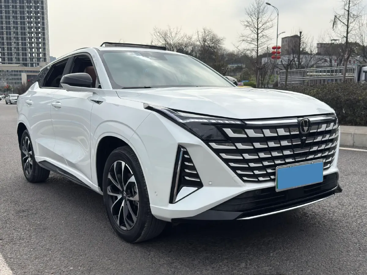 2024 ChangAn UNI-Z 1.5L 98HP L4 E-CVT PHEV 18.4KWH,autocango,china used car exporter,china ev exporter,chinese used car exporter,chinese used ev exporter